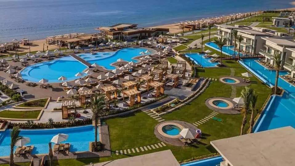 Urban Green Courtyard